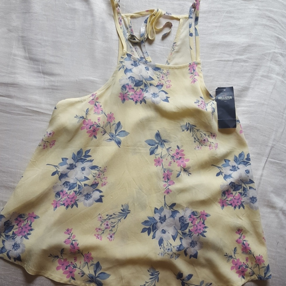 NWOT Floral Tie-Back Flowy Tank